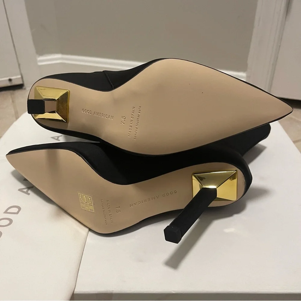 Good American High Kickstand Ankle Booties in Black Neoprene